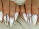 ricostruzione di unghie a stiletto